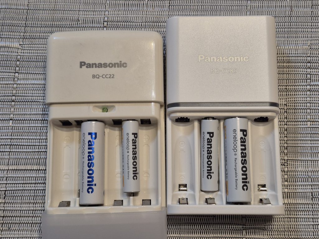 10年間お世話になったBQ-CC22(左)と、新しく導入したBQ-CC85(右)